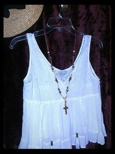 PAPER CRANE...Sexy, sweet lil white crop top